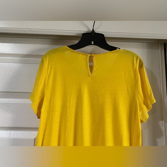 Skies Are Blue Yellow Lace Detail Women's Top Size Small - Picture 8 of 8